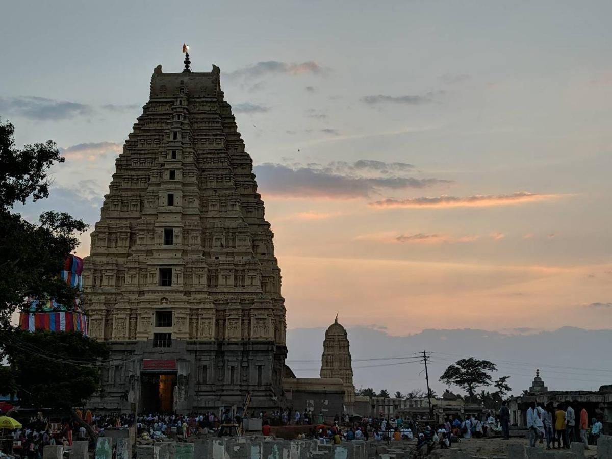 Hotel Varsha Hampi Dış mekan fotoğraf