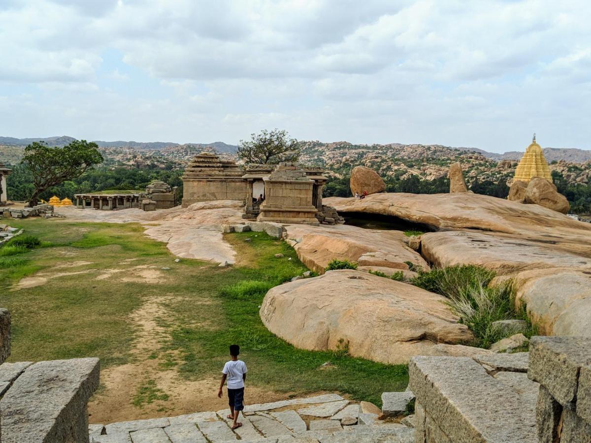 Hotel Varsha Hampi Dış mekan fotoğraf
