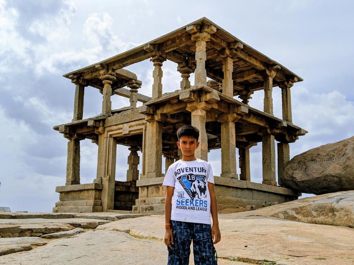 Hotel Varsha Hampi Dış mekan fotoğraf