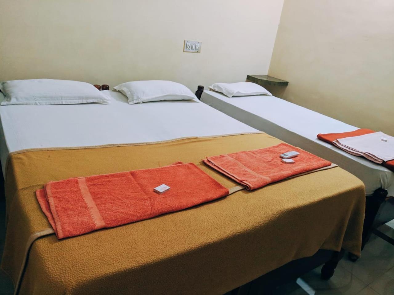 Hotel Varsha Hampi Dış mekan fotoğraf