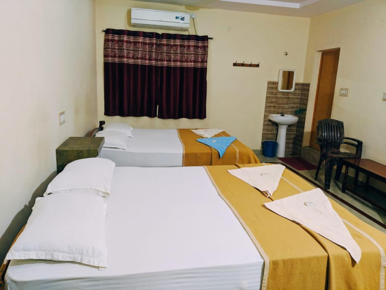 Hotel Varsha Hampi Dış mekan fotoğraf