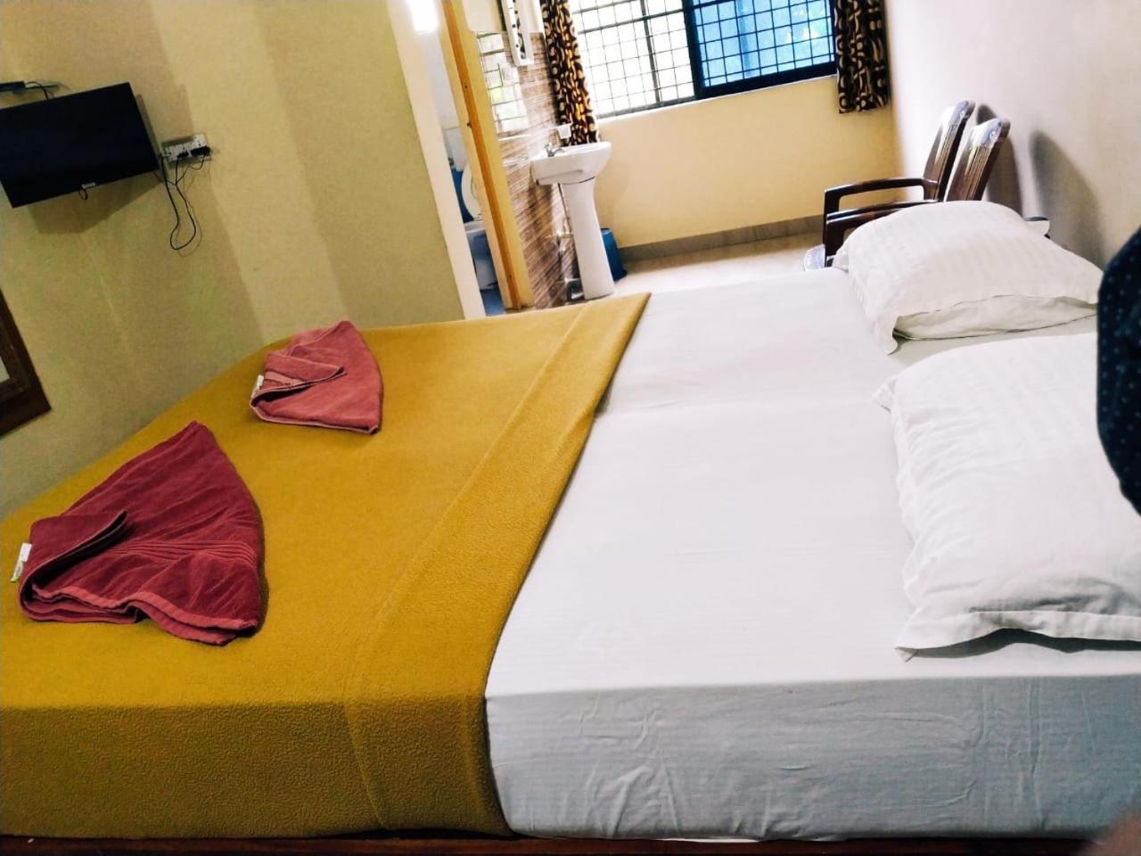 Hotel Varsha Hampi Dış mekan fotoğraf