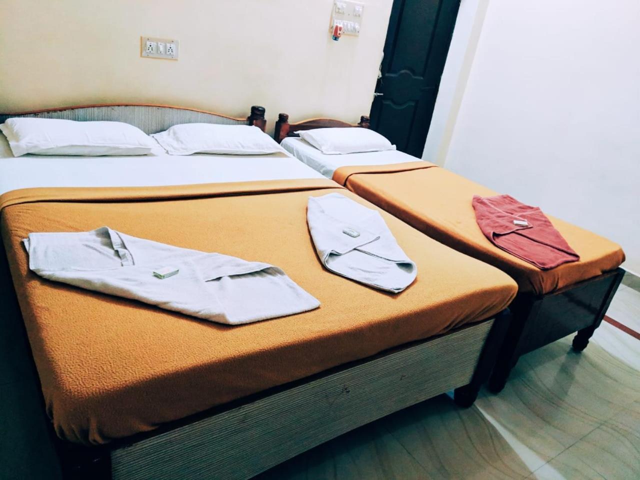 Hotel Varsha Hampi Dış mekan fotoğraf