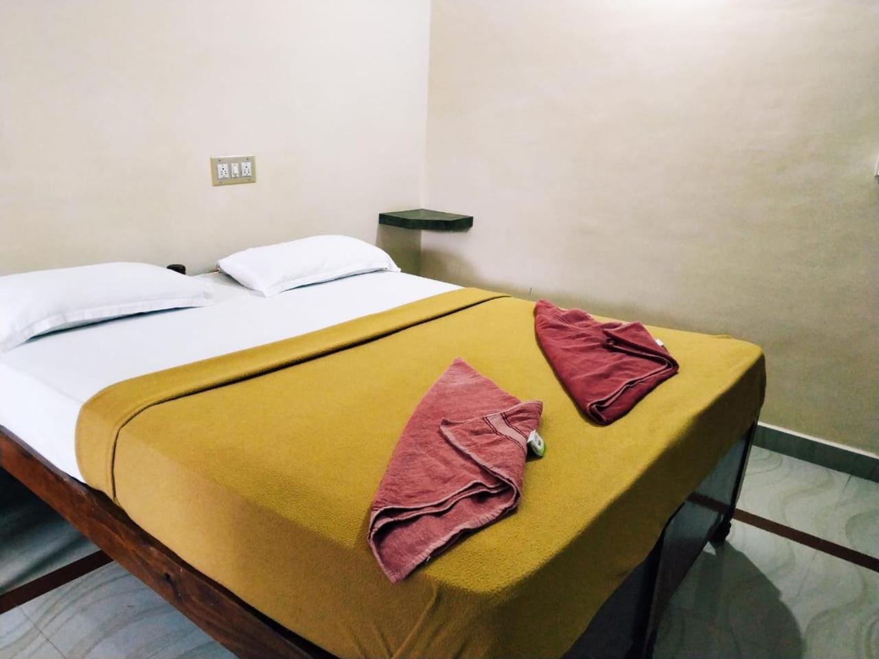Hotel Varsha Hampi Dış mekan fotoğraf
