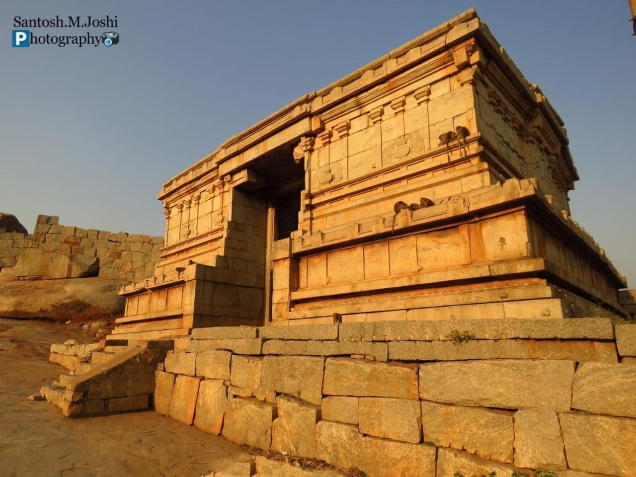 Hotel Varsha Hampi Dış mekan fotoğraf