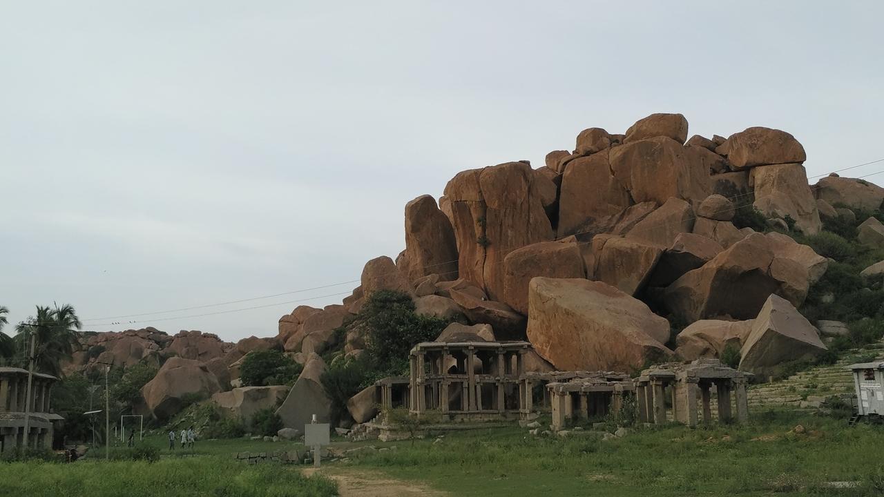 Hotel Varsha Hampi Dış mekan fotoğraf