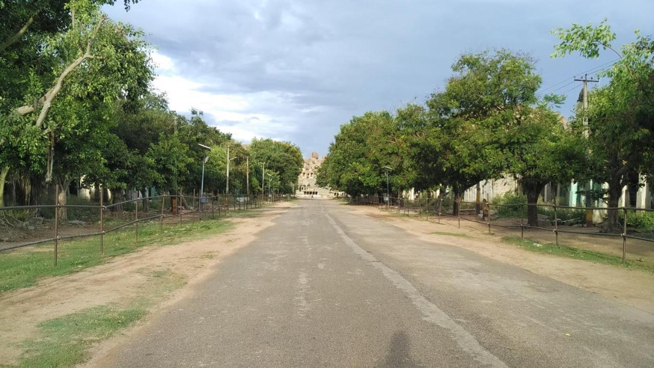 Hotel Varsha Hampi Dış mekan fotoğraf