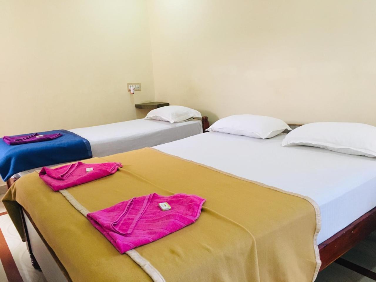 Hotel Varsha Hampi Dış mekan fotoğraf