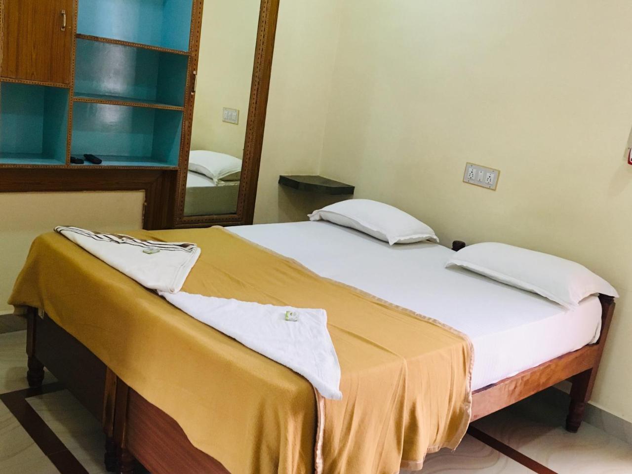 Hotel Varsha Hampi Dış mekan fotoğraf